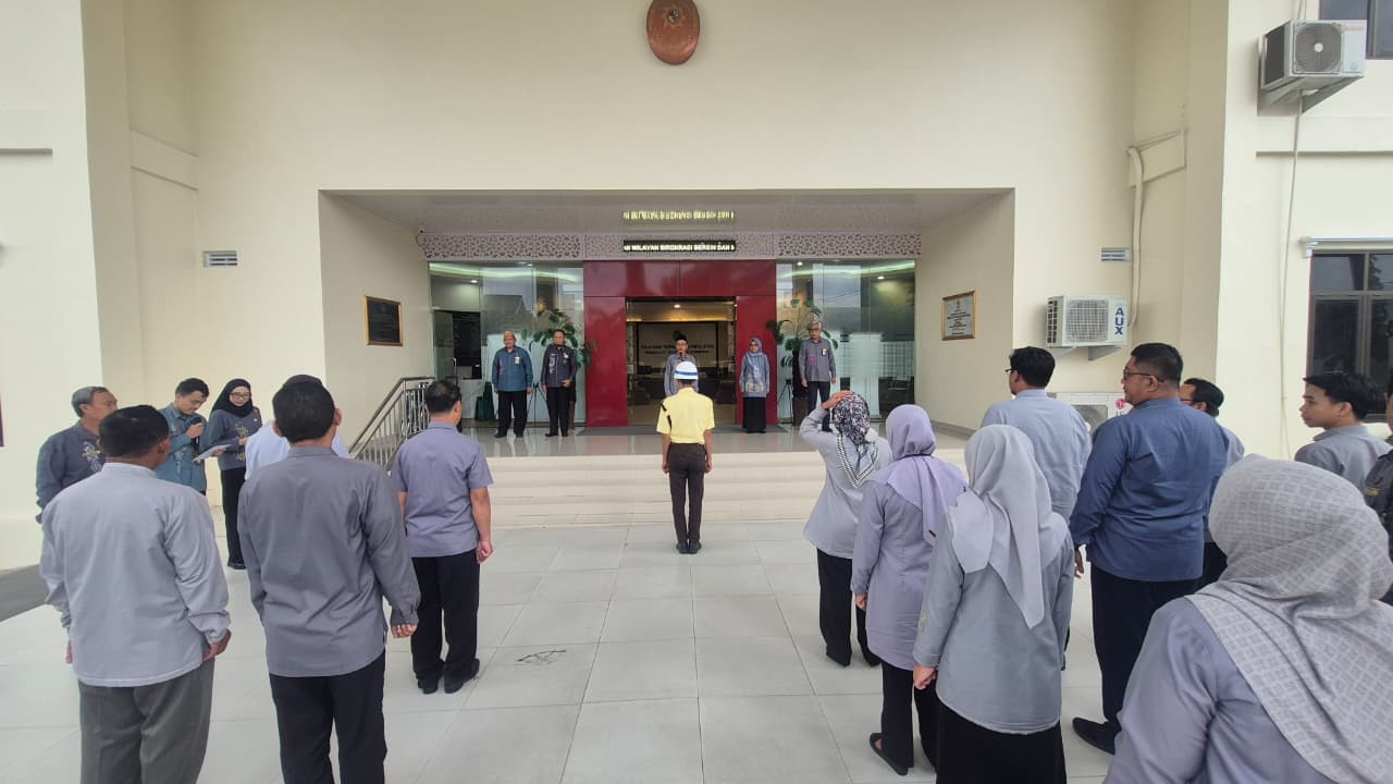 Apel Sore Berlangsung Khidmat, Drs. Kharis Soroti Pentingnya Keberkahan dalam Bekerja