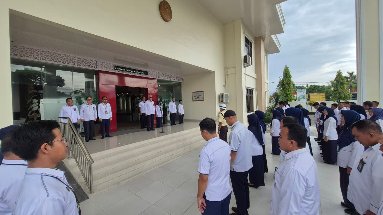 39.Apel Pagi dan Pembinaan PTA Gorontalo, Teguhkan Disiplin Kerja Hakim Berdasarkan PERMA Nomor 7 Tahun 2016 